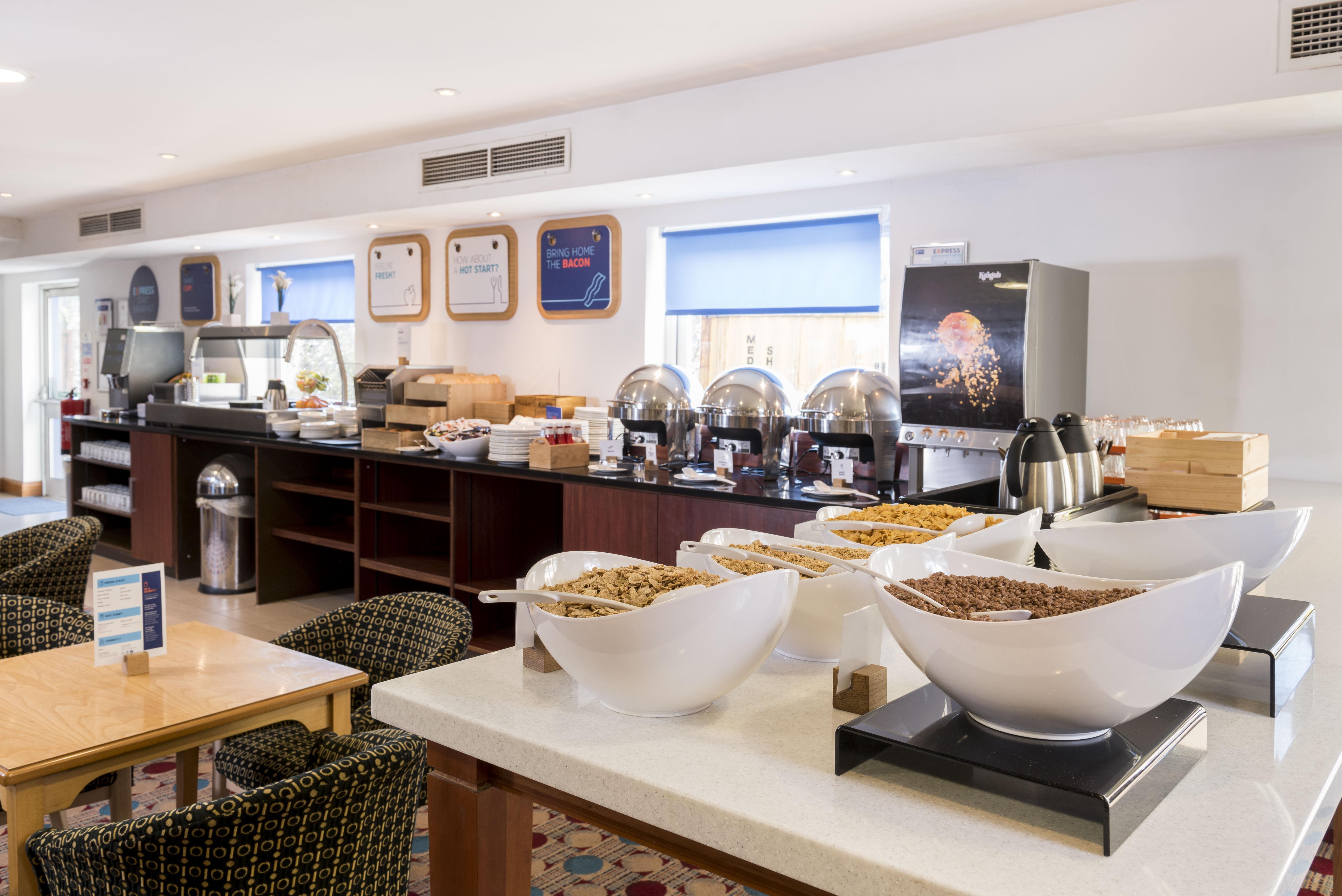 Holiday Inn Express Birmingham Star City By Ihg Eksteriør bilde