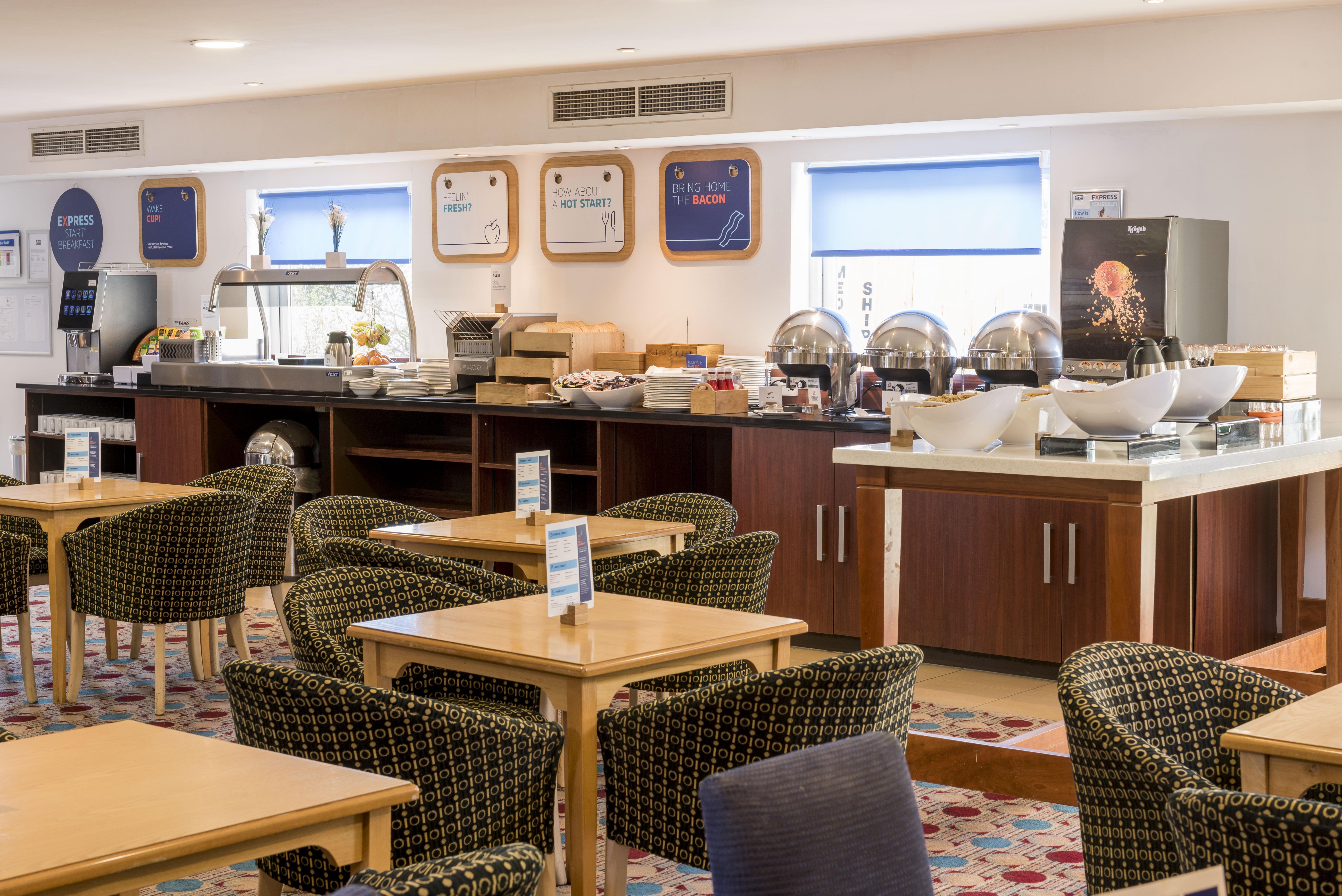 Holiday Inn Express Birmingham Star City By Ihg Eksteriør bilde