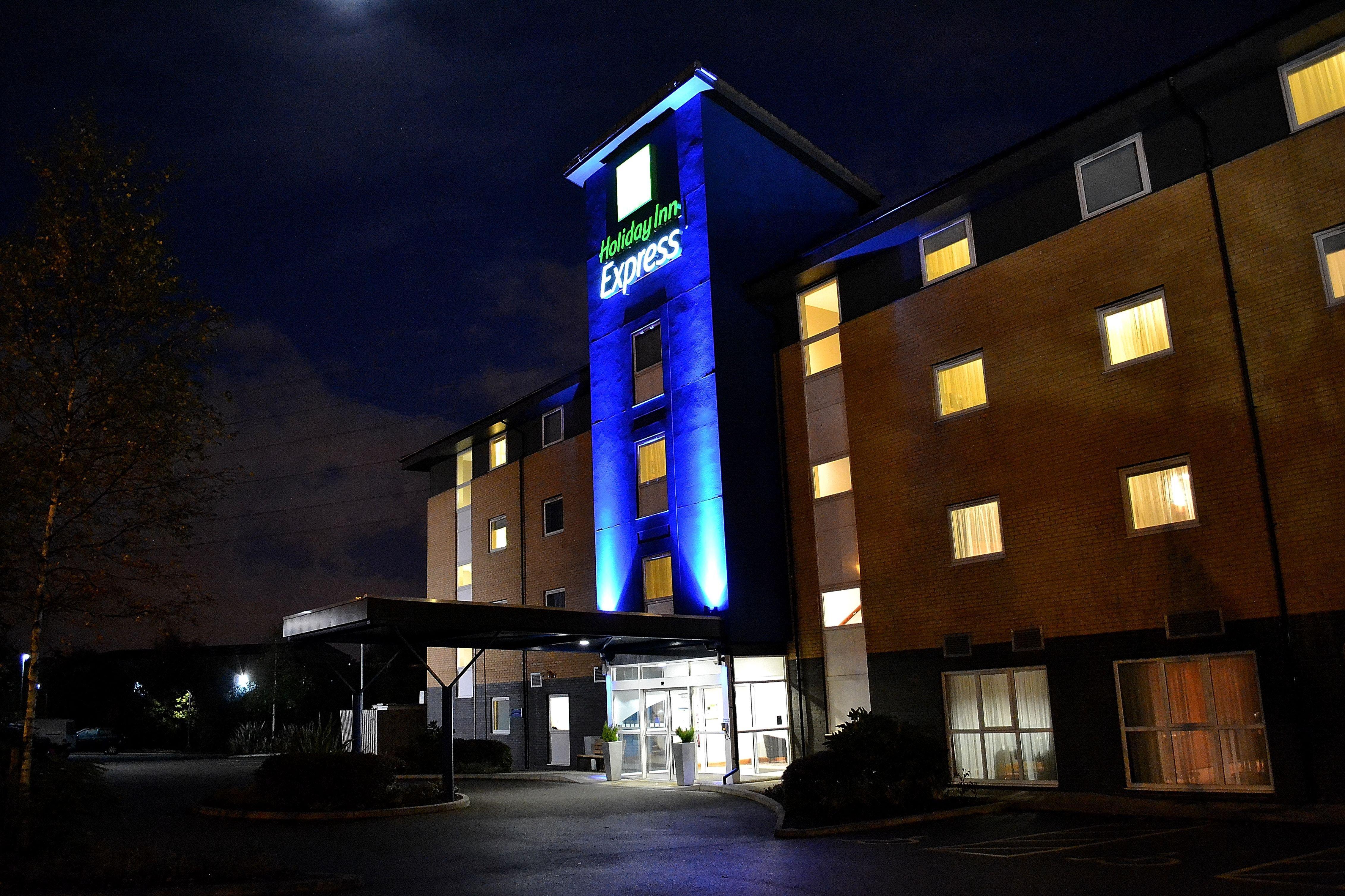 Holiday Inn Express Birmingham Star City By Ihg Eksteriør bilde