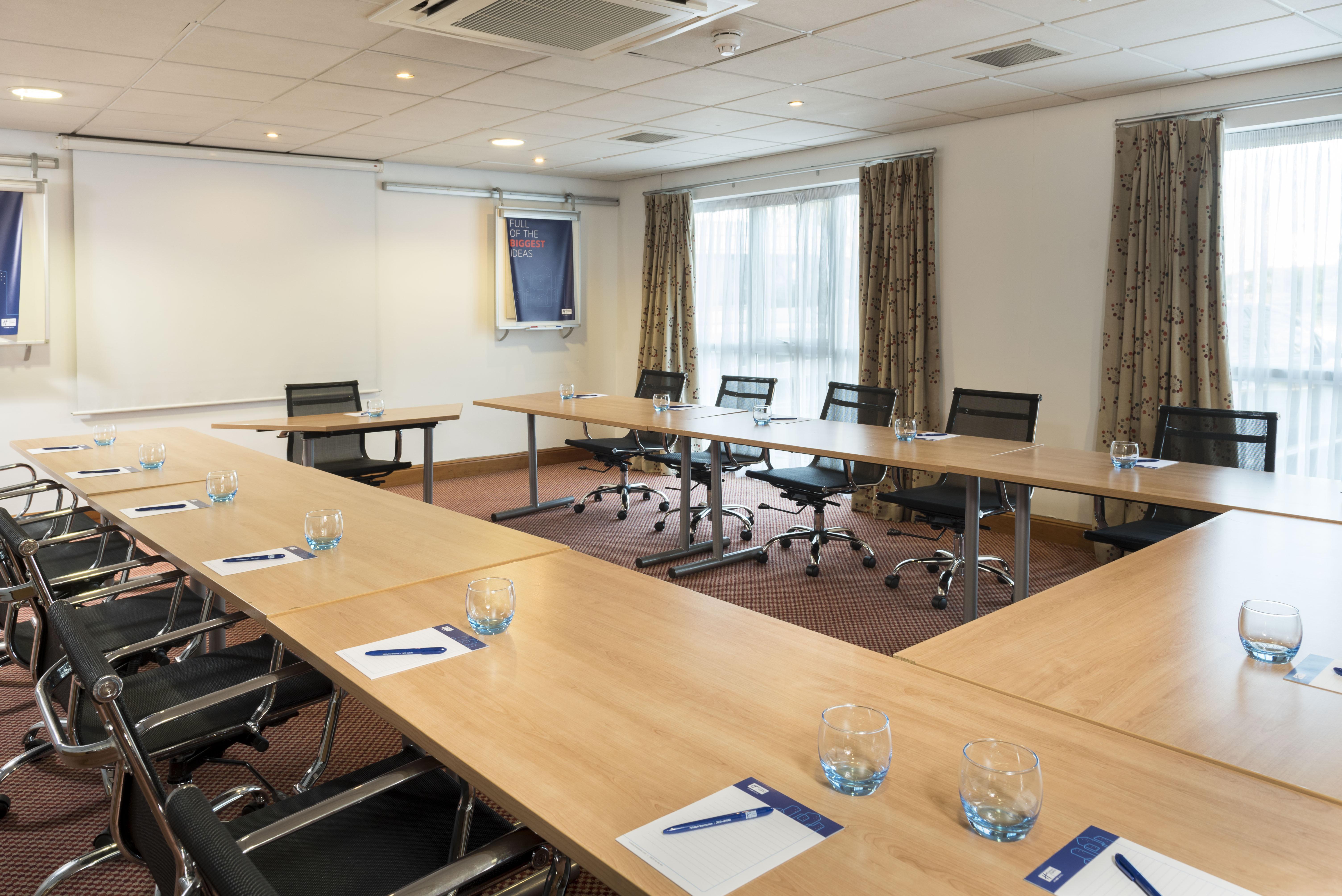 Holiday Inn Express Birmingham Star City By Ihg Eksteriør bilde