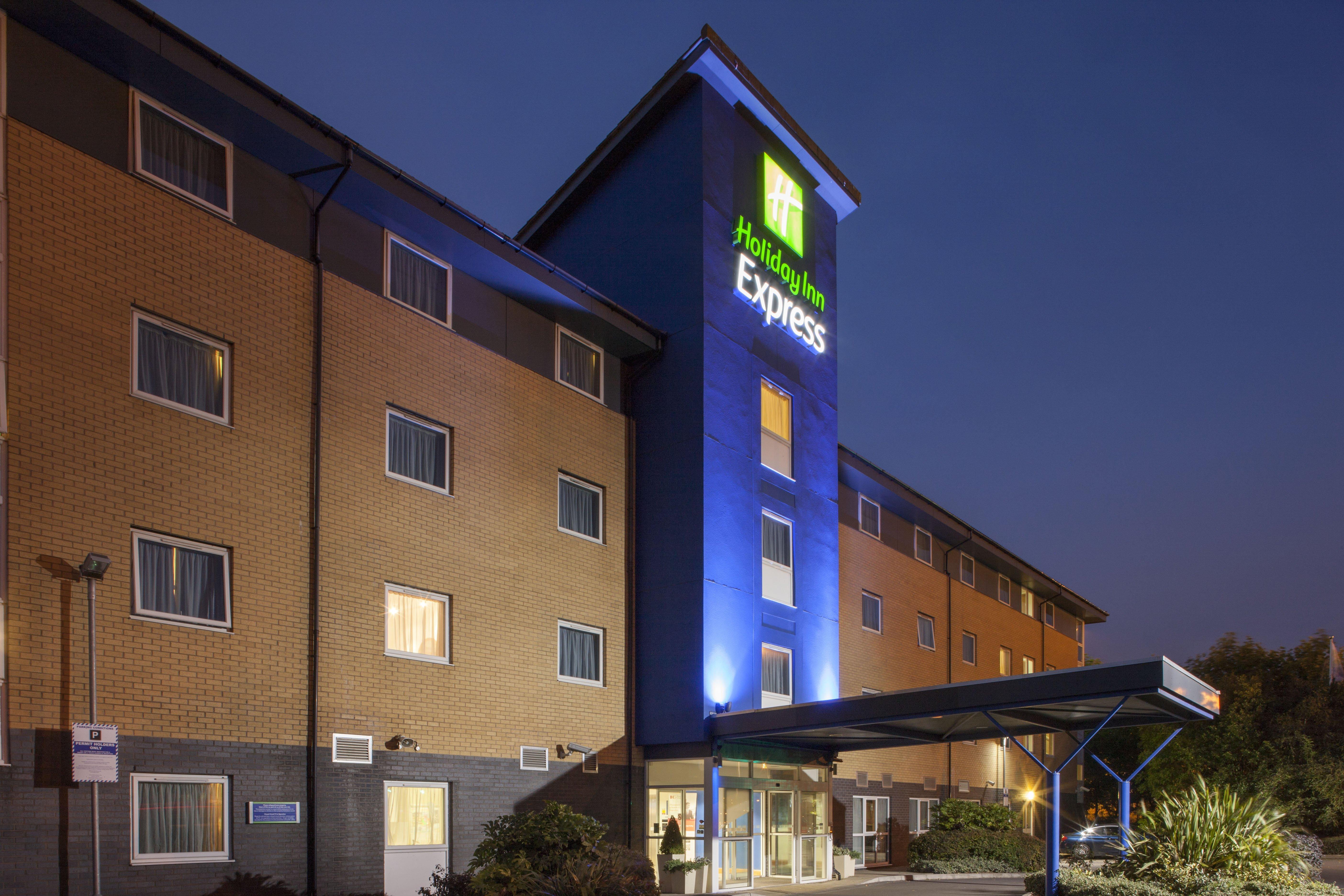 Holiday Inn Express Birmingham Star City By Ihg Eksteriør bilde