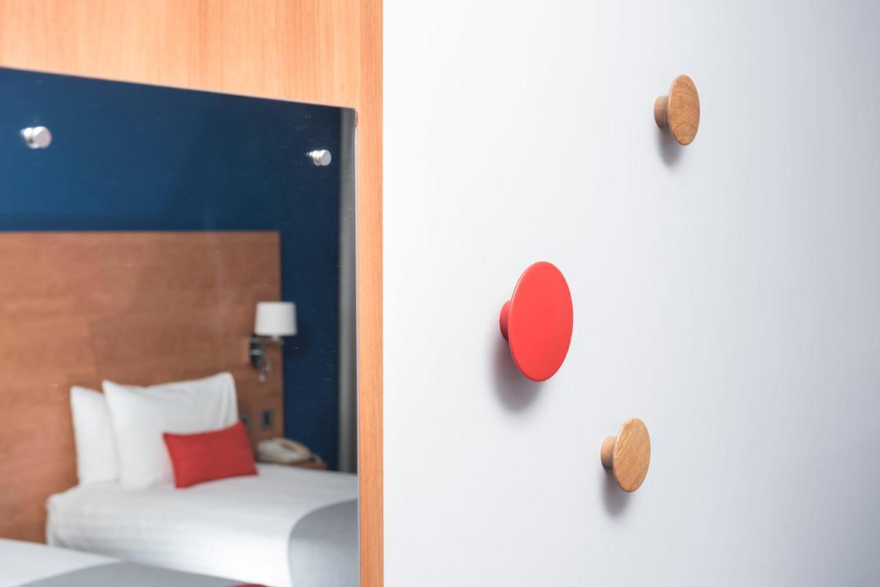 Holiday Inn Express Birmingham Star City By Ihg Eksteriør bilde